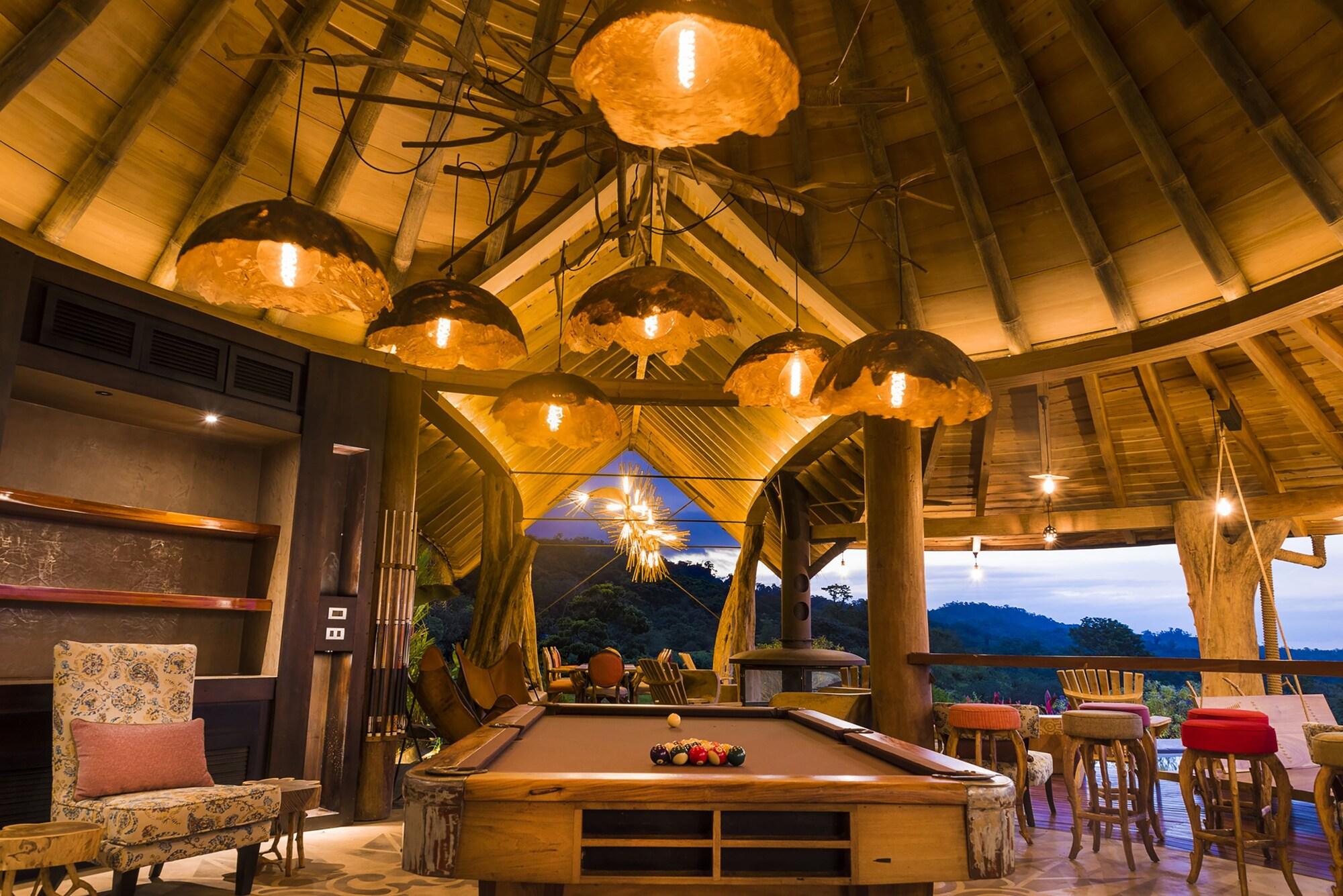 Instalaciones Recreativas Origins Lodge