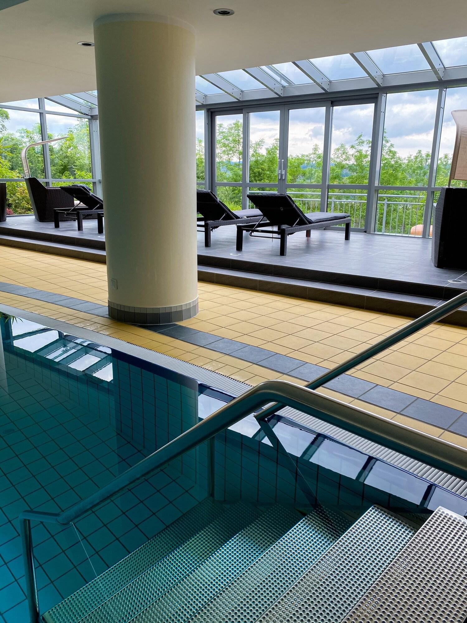 Vista Piscina PHÖNIX Hotel