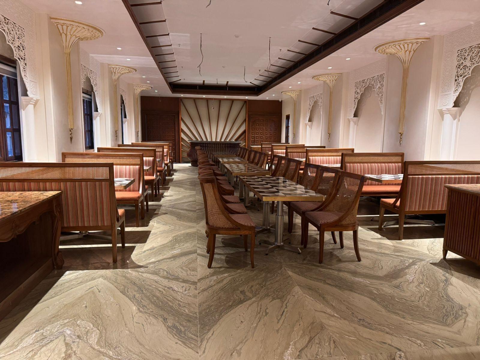 Restaurant Revanta Suites