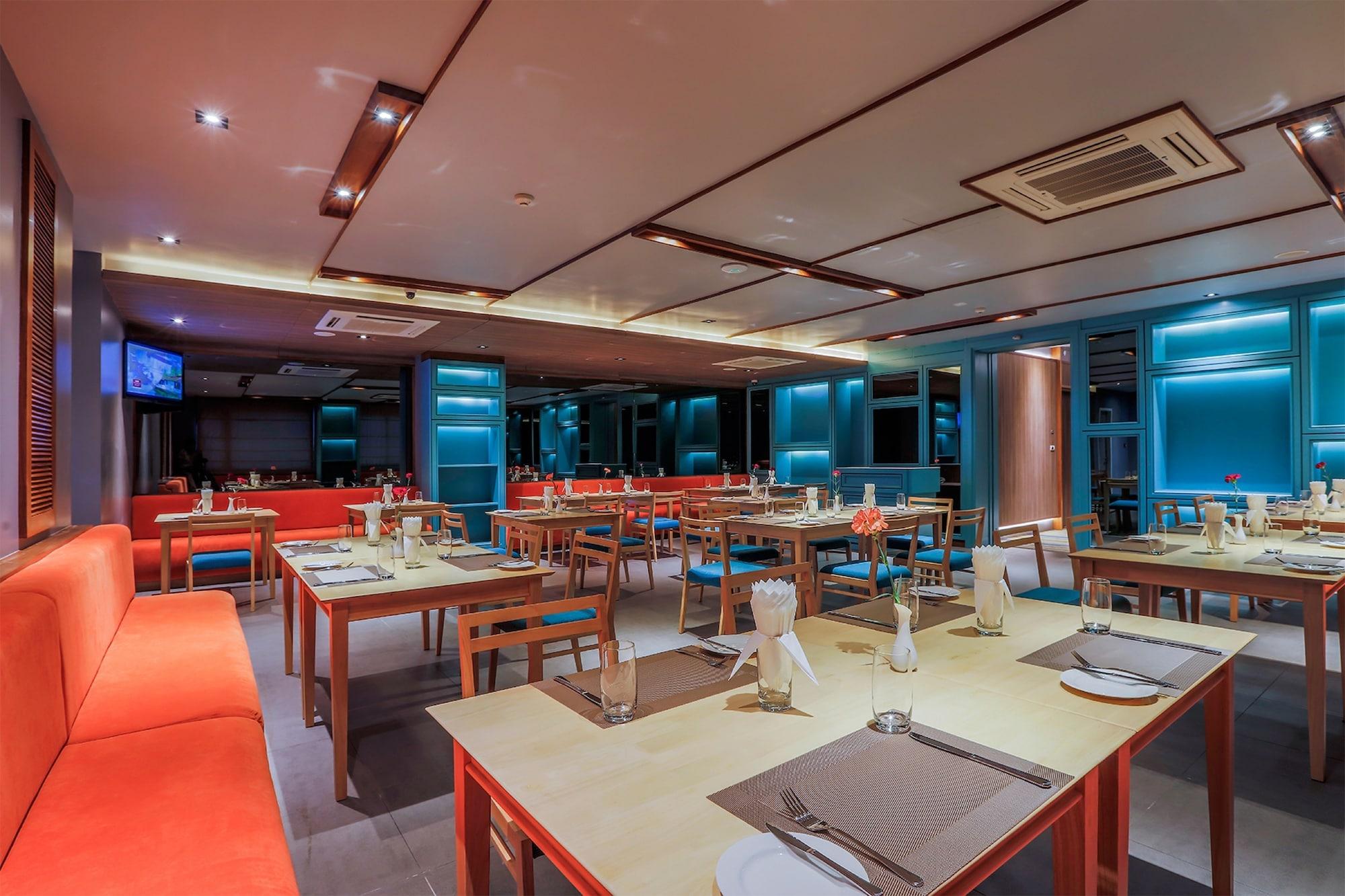 Bar/Salón The Link Yangon Boutique Hotel