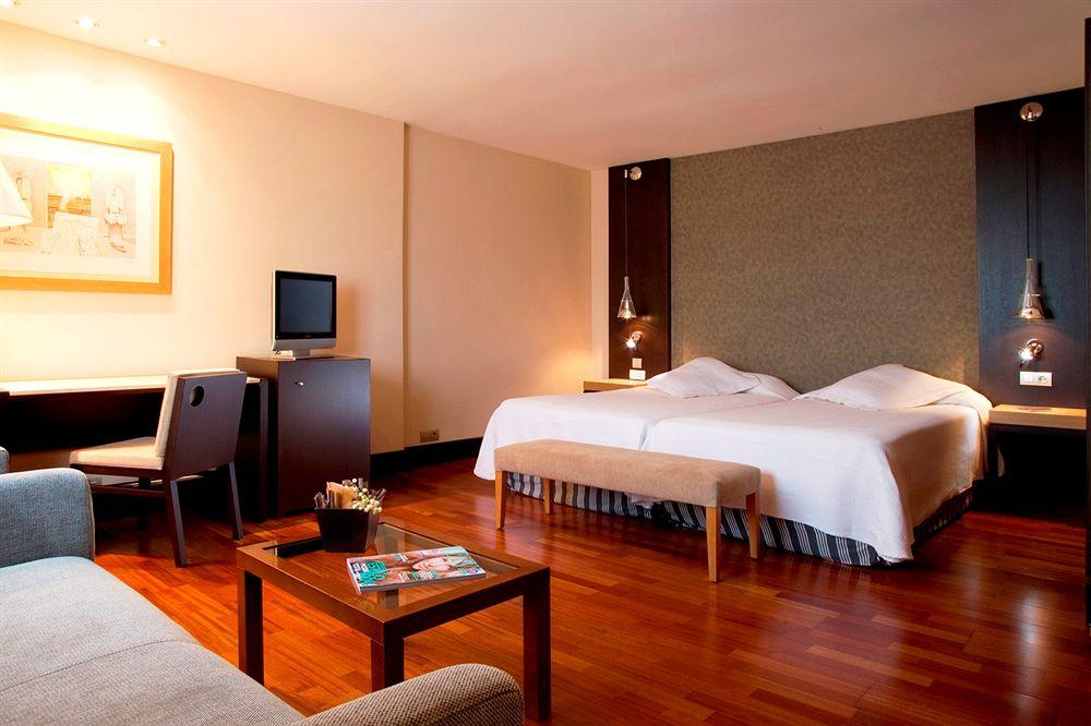Hotel NH Barcelona Stadium