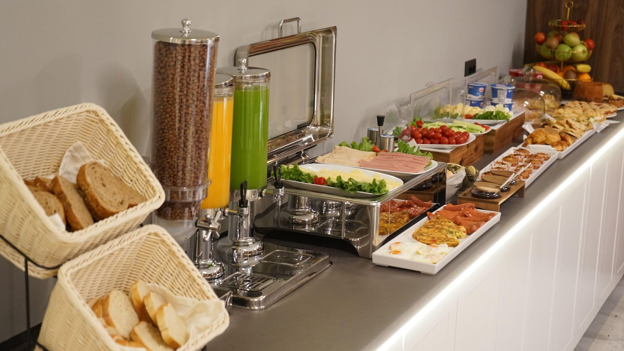 Restaurant Arbnor Boutique Hotel