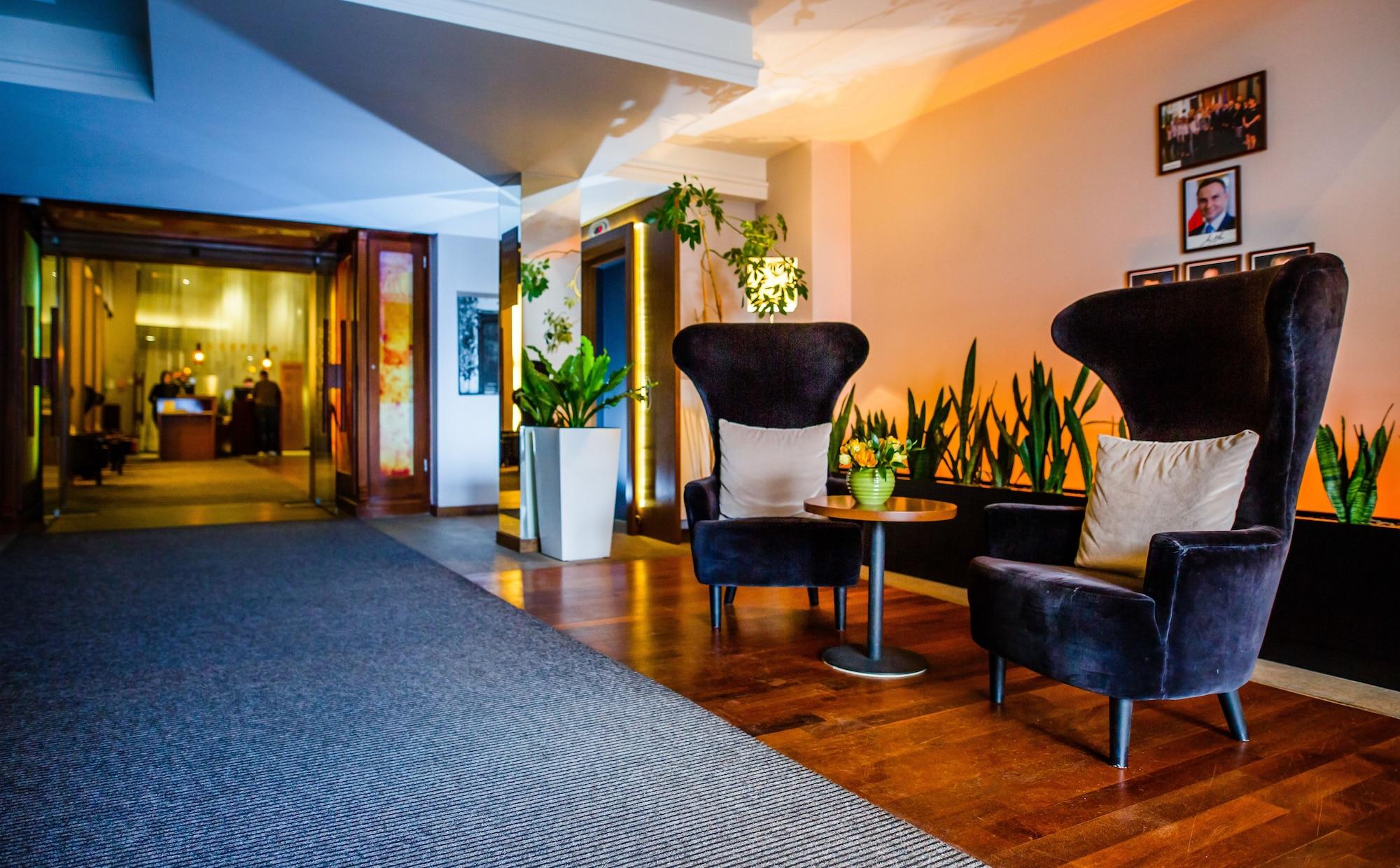 Vista Exterior Grand Hotel Boutique