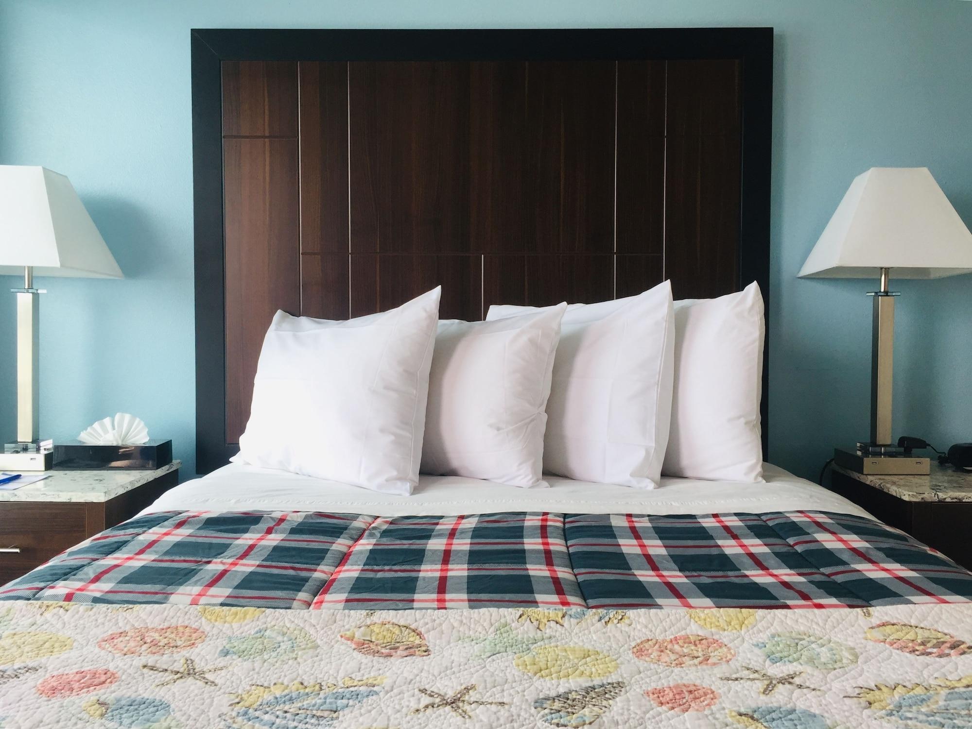 Varios Dolphin Cove Motel