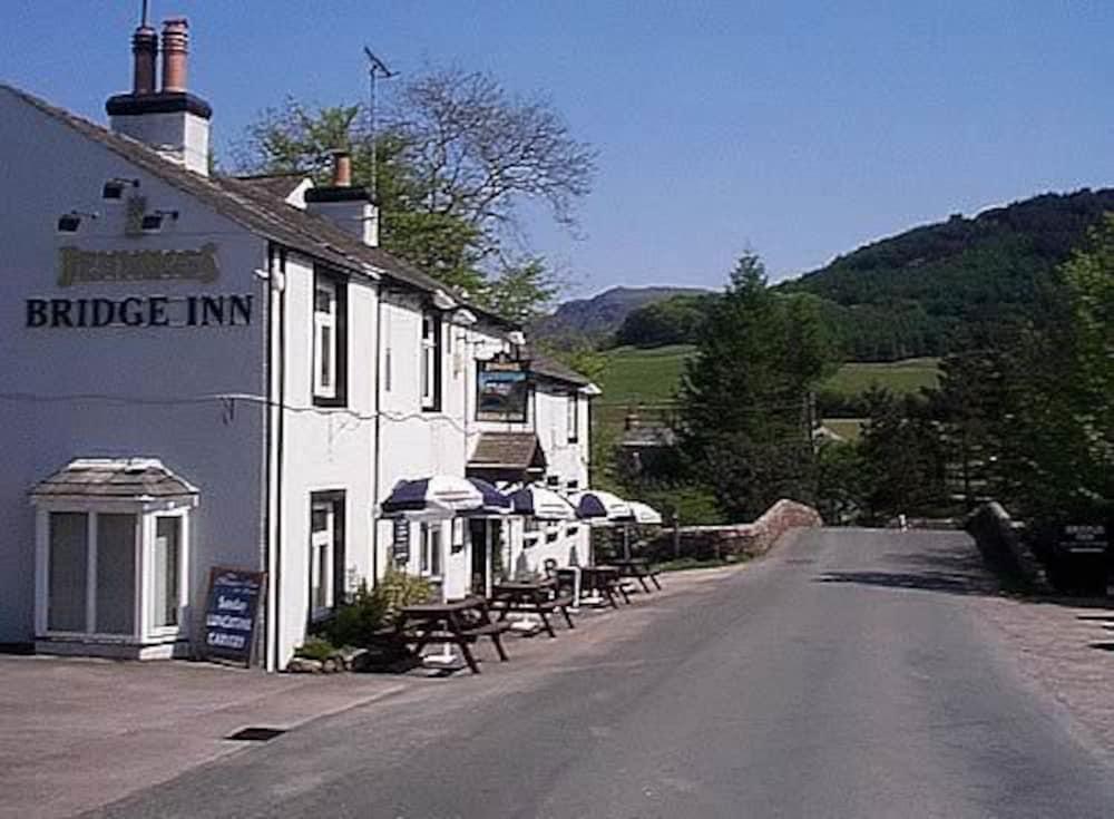 Vista Exterior The Bridge Inn