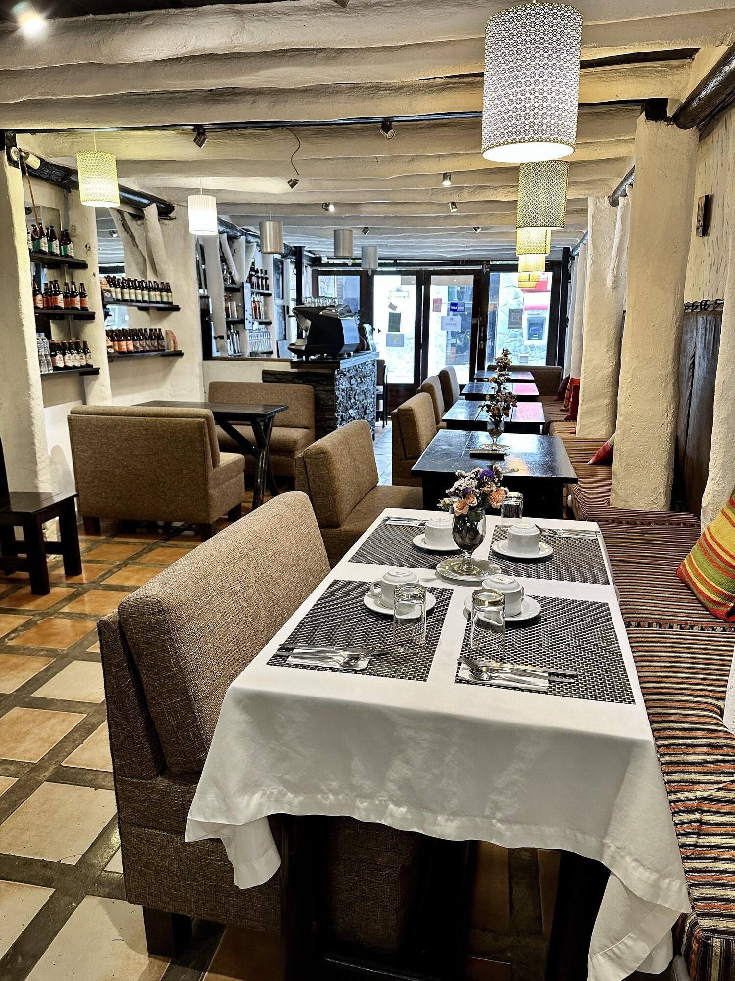 Restaurant SACRED STONE BOUTIQUE HOTEL