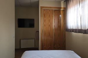 Alojamiento - Hostal La Cigüeña