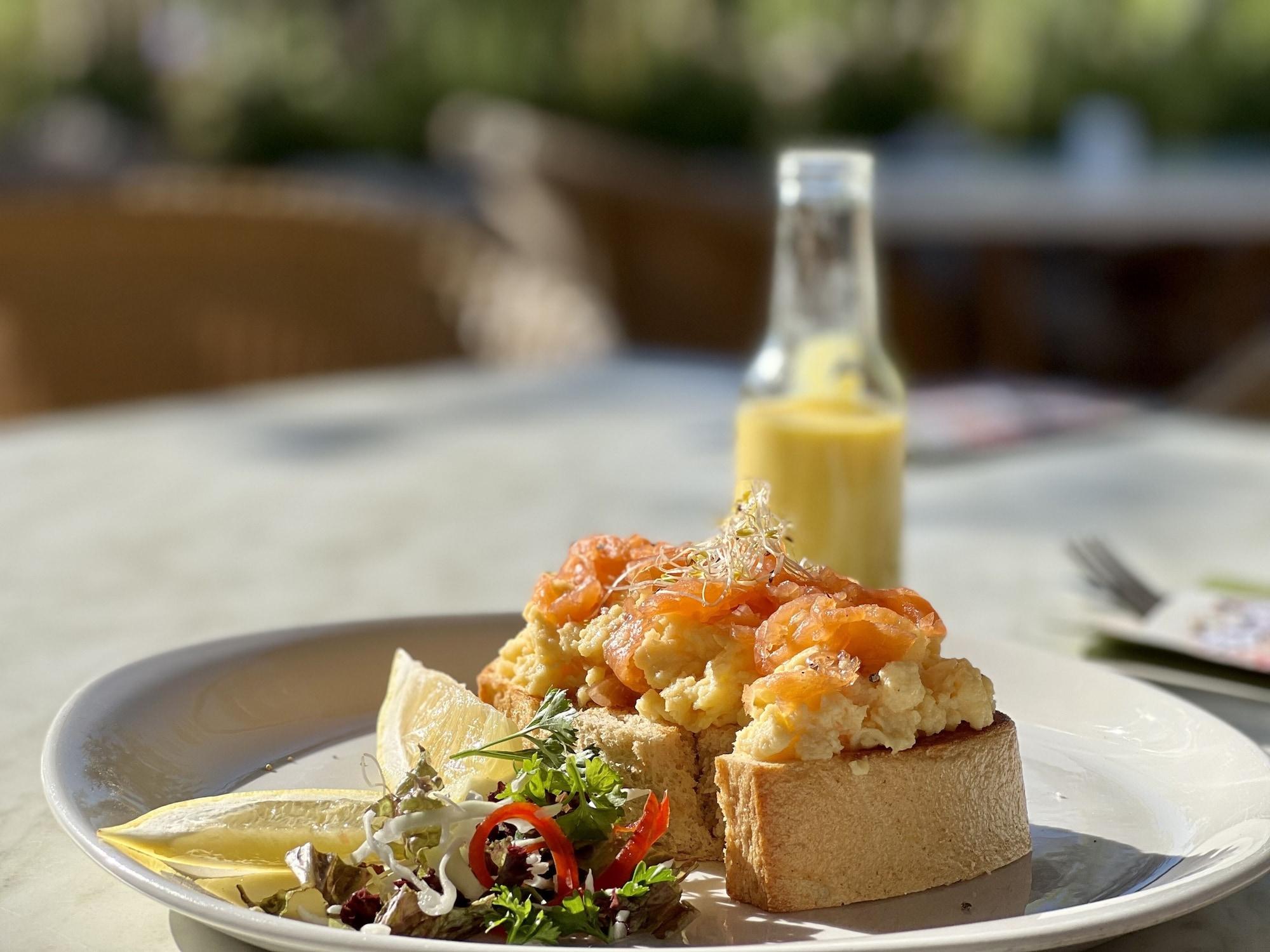 Restaurant CLC California Beach Resort