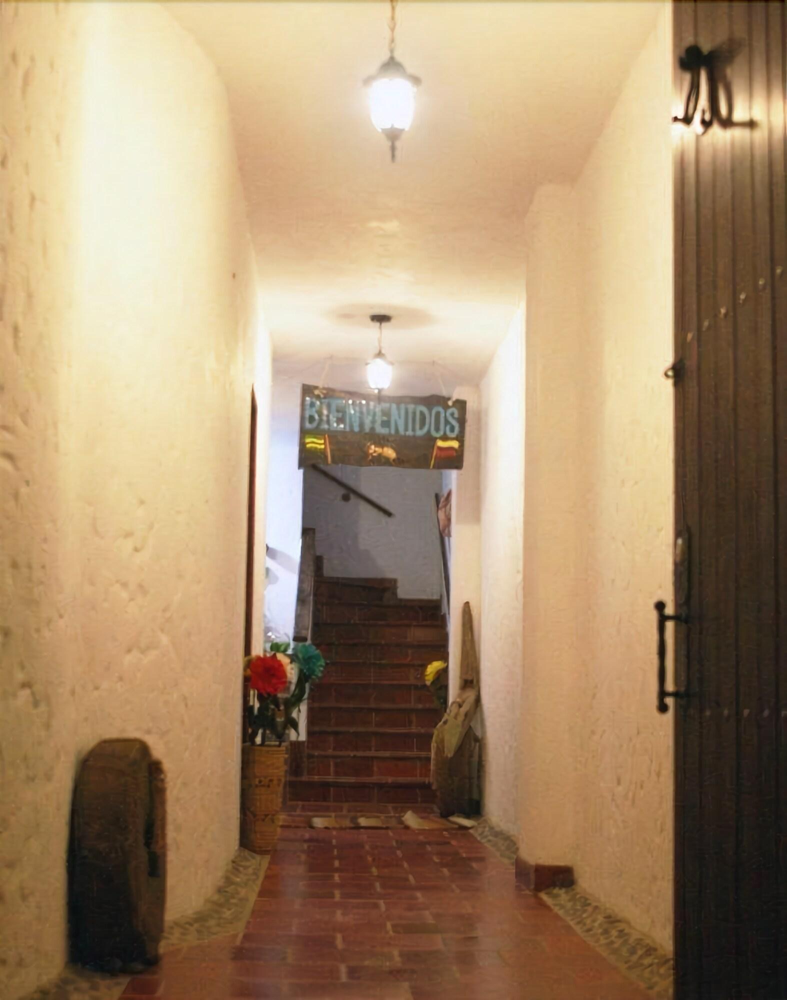 Vista Lobby Hotel Santa Barbara