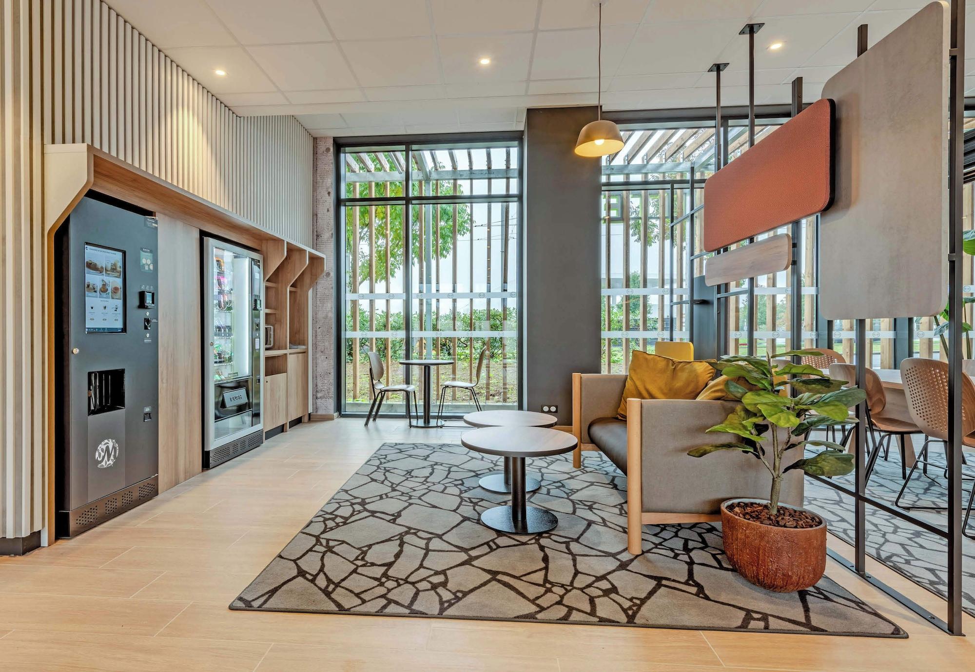 Vista Lobby B&B Hotel Brest Porte De Gouesnou