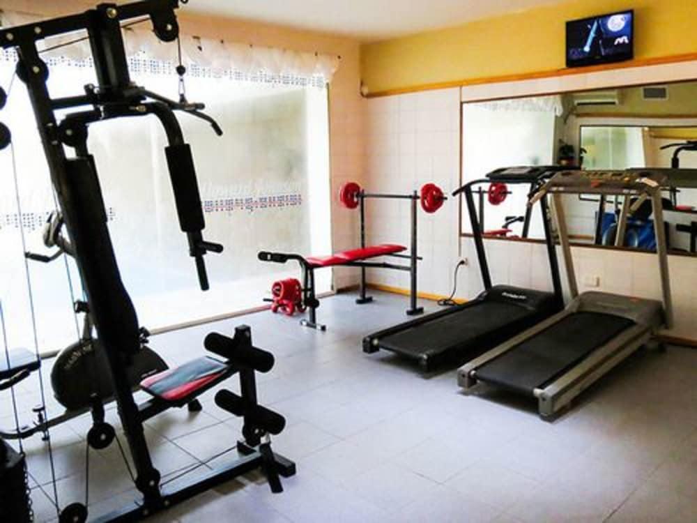 Gimnasio Howard Johnson Hotel & Spa Villa General Belgrano