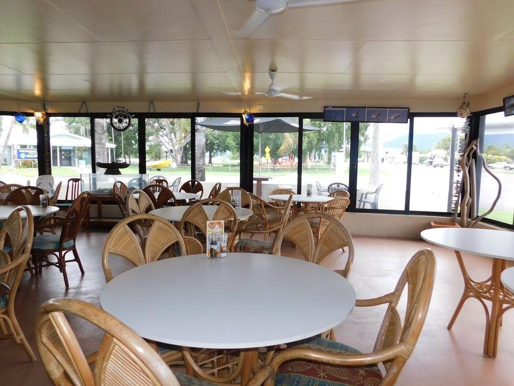 Restaurant Hinchinbrook Marine Cove