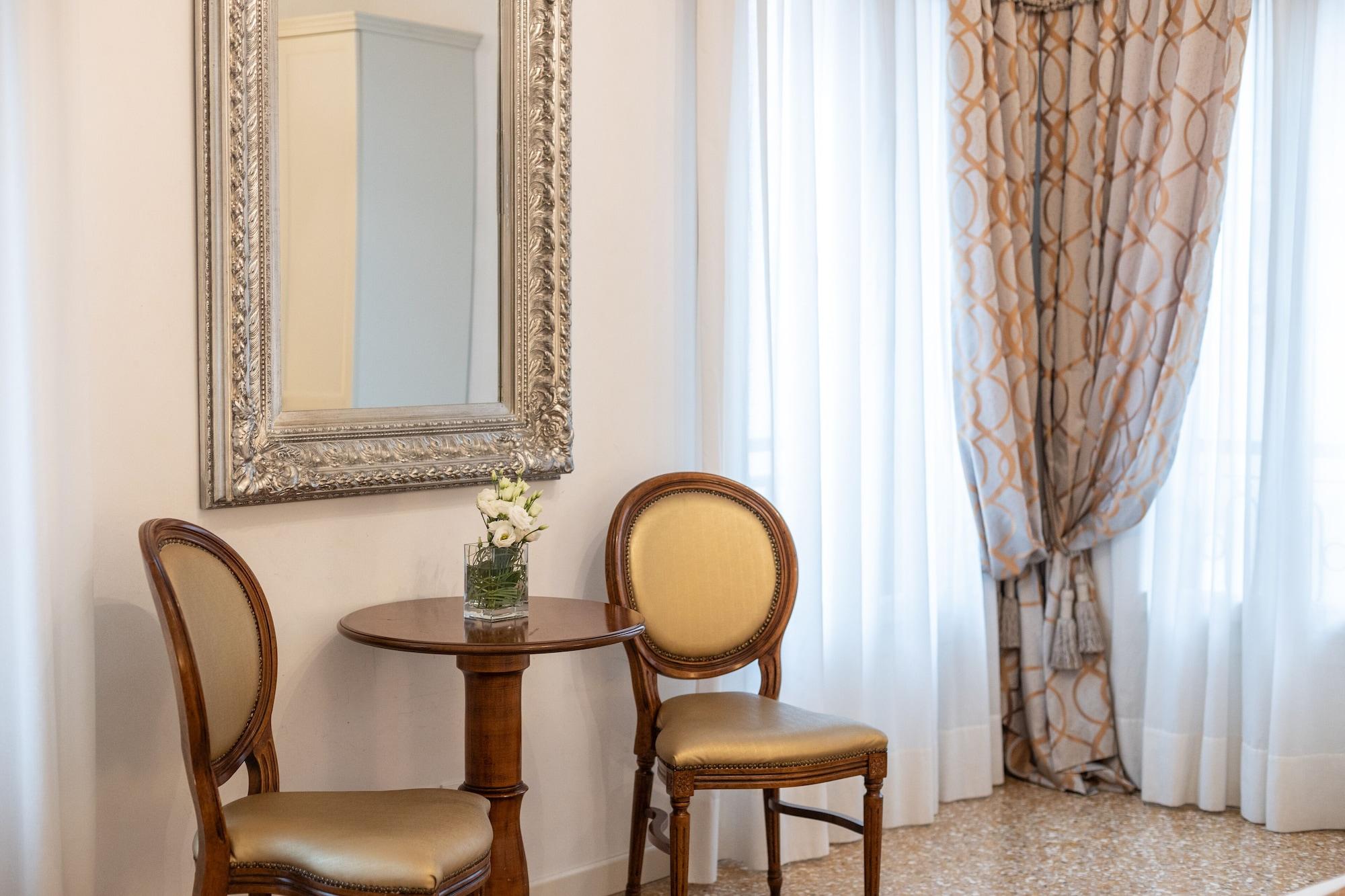 Comodidades del Alojamiento San Teodoro Palace Luxury Apartments