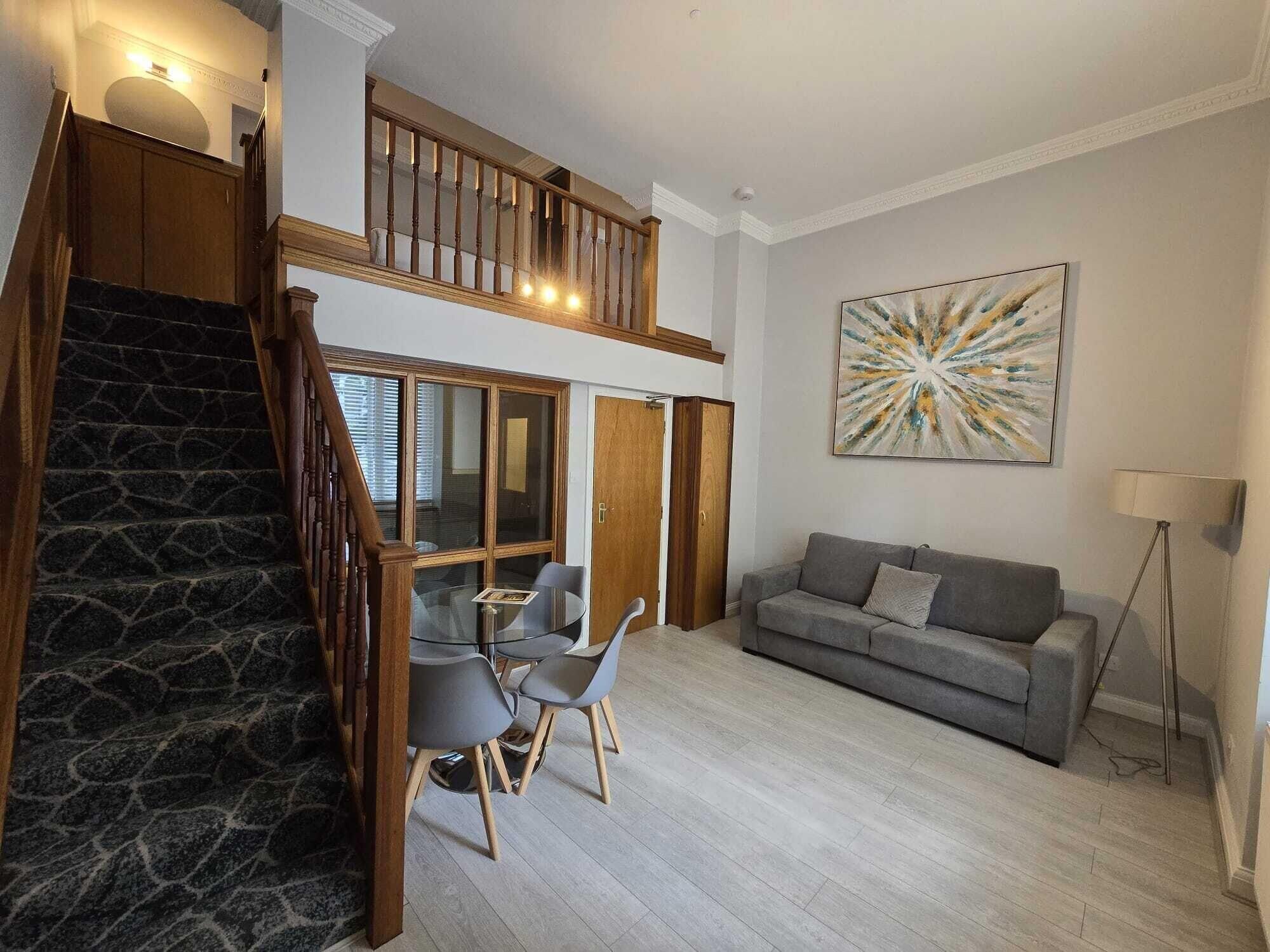 Varios Aspen Apartments