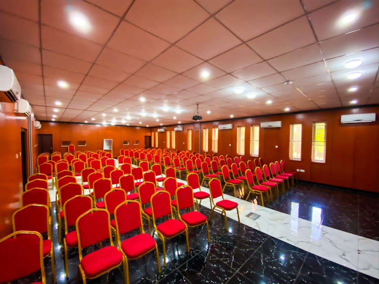 Centro de Negocios Anabel Apartments And Suites