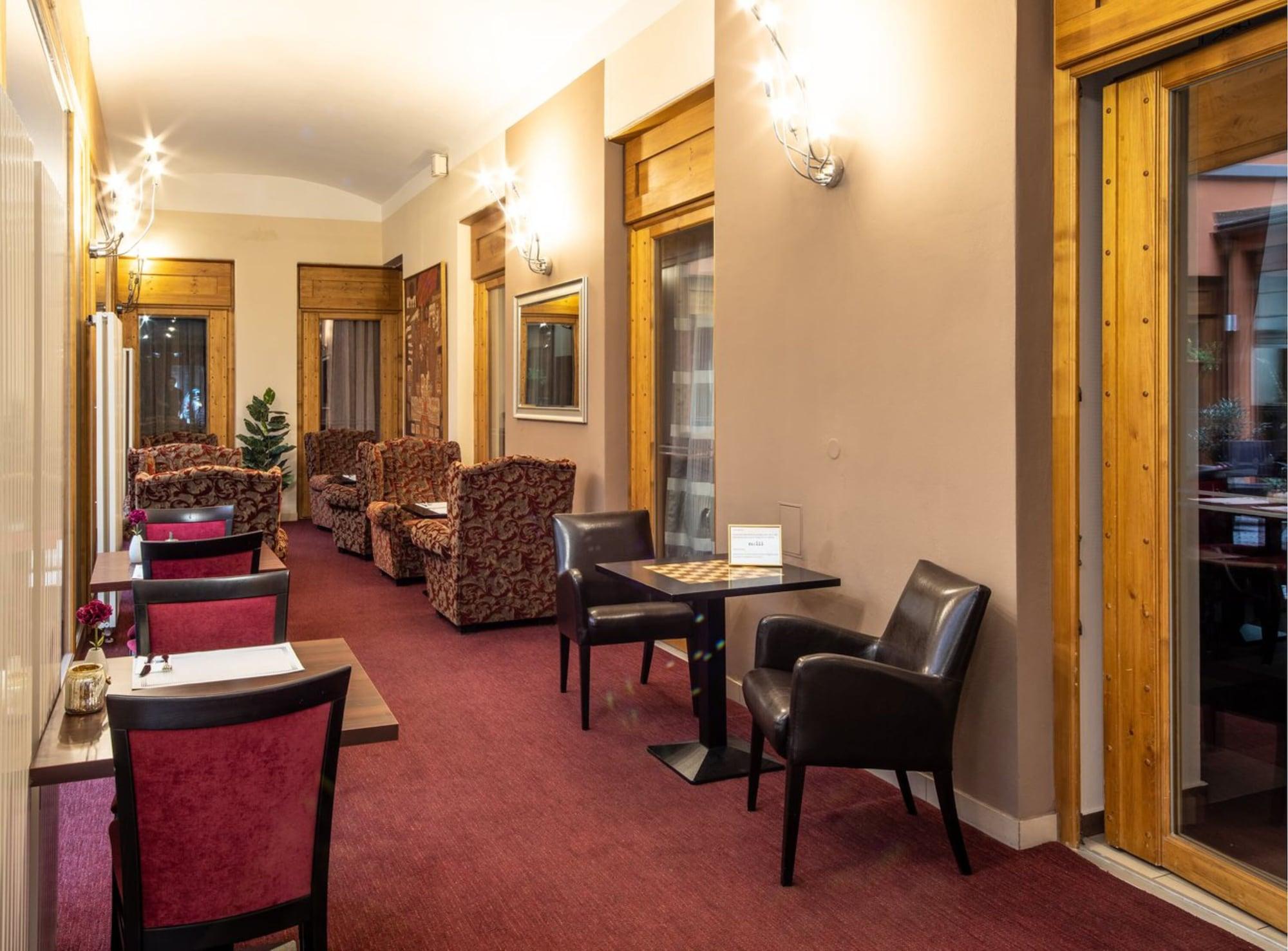 Vista Lobby EA Embassy Prague Hotel
