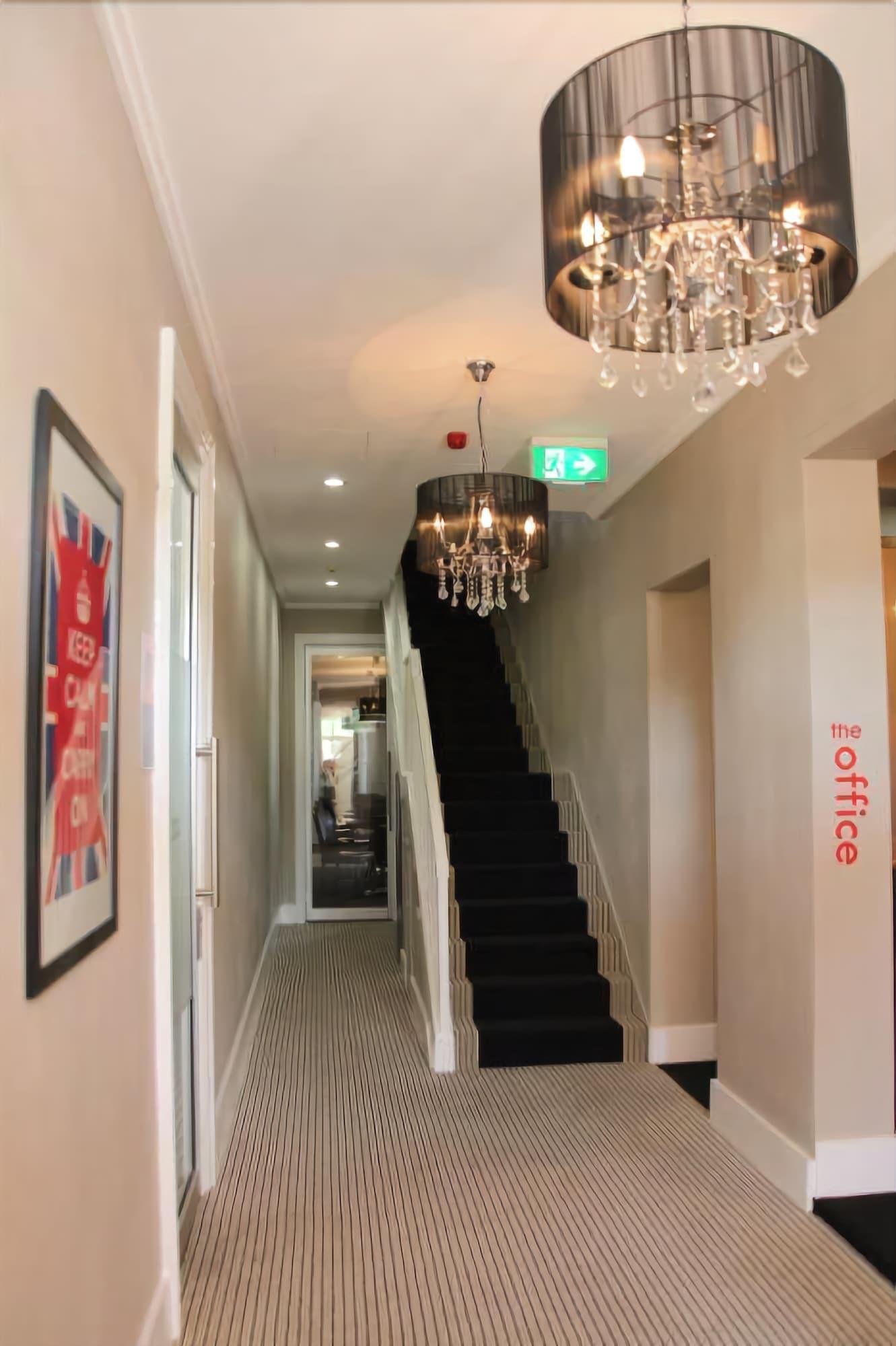 Vista Lobby Crossroads Hotel Narrabri