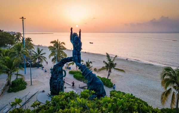 Holiday Inn Express & Suites Playa Del Carmen by IHG - Hoteles económicos en Playa del Carmen, México