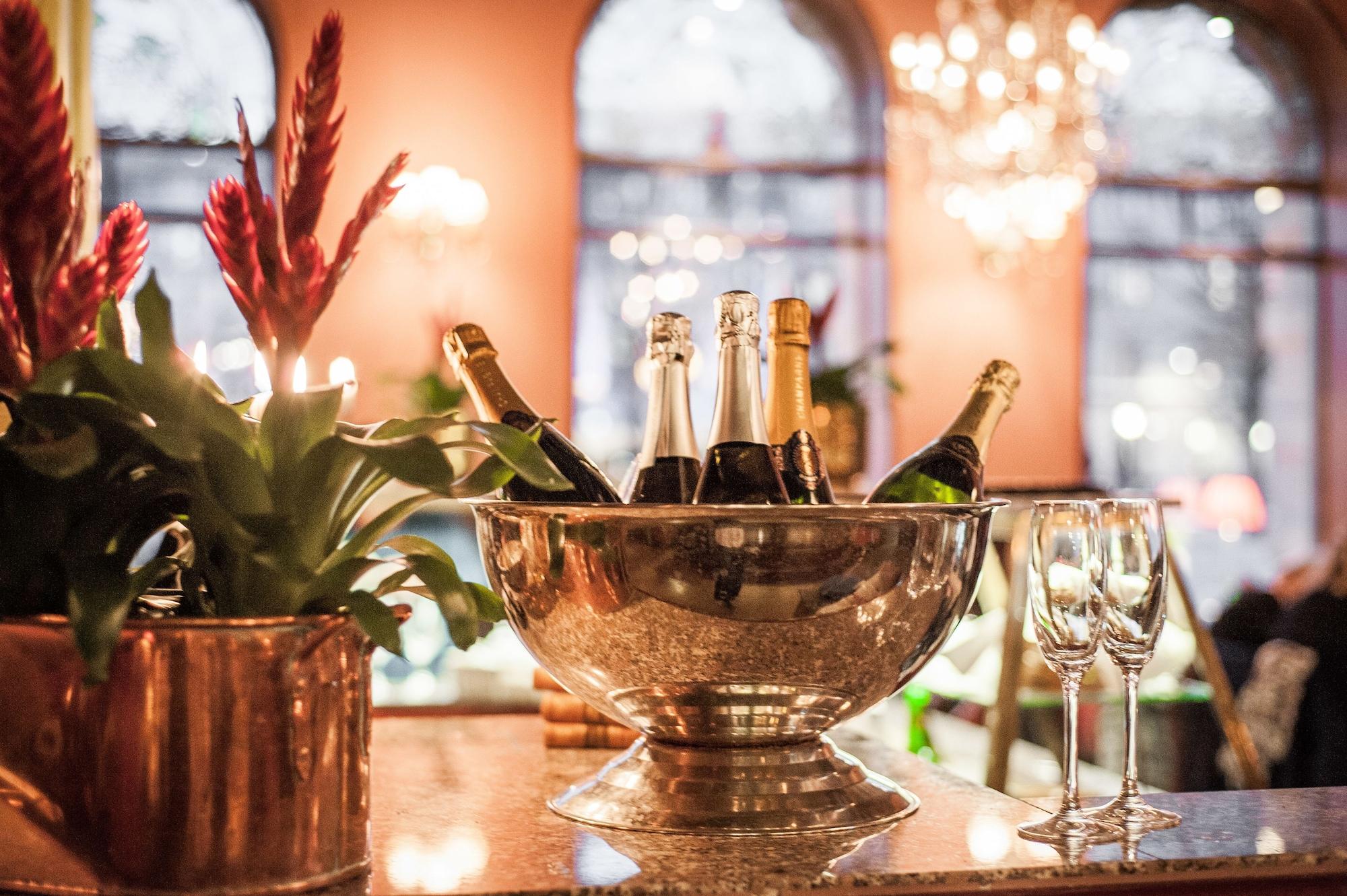 Bar/Salón Hôtel Eggers
