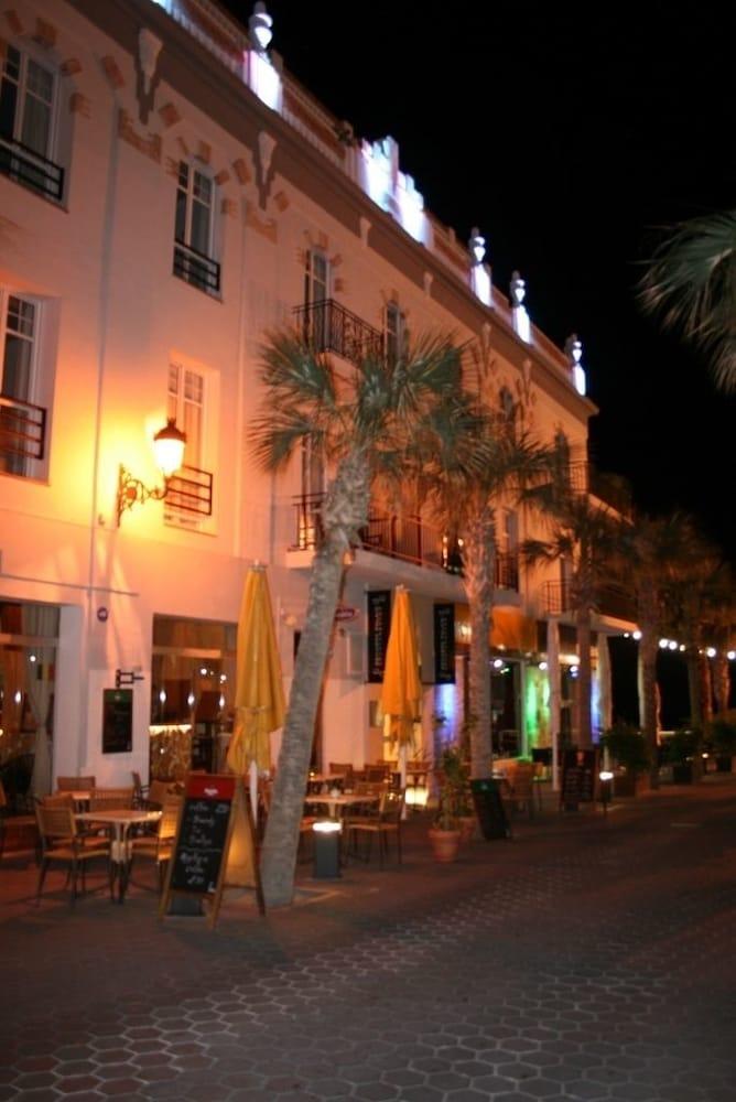 Vista Exterior Senabre Palais