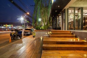 Alojamiento - Bossotel Chiang Mai