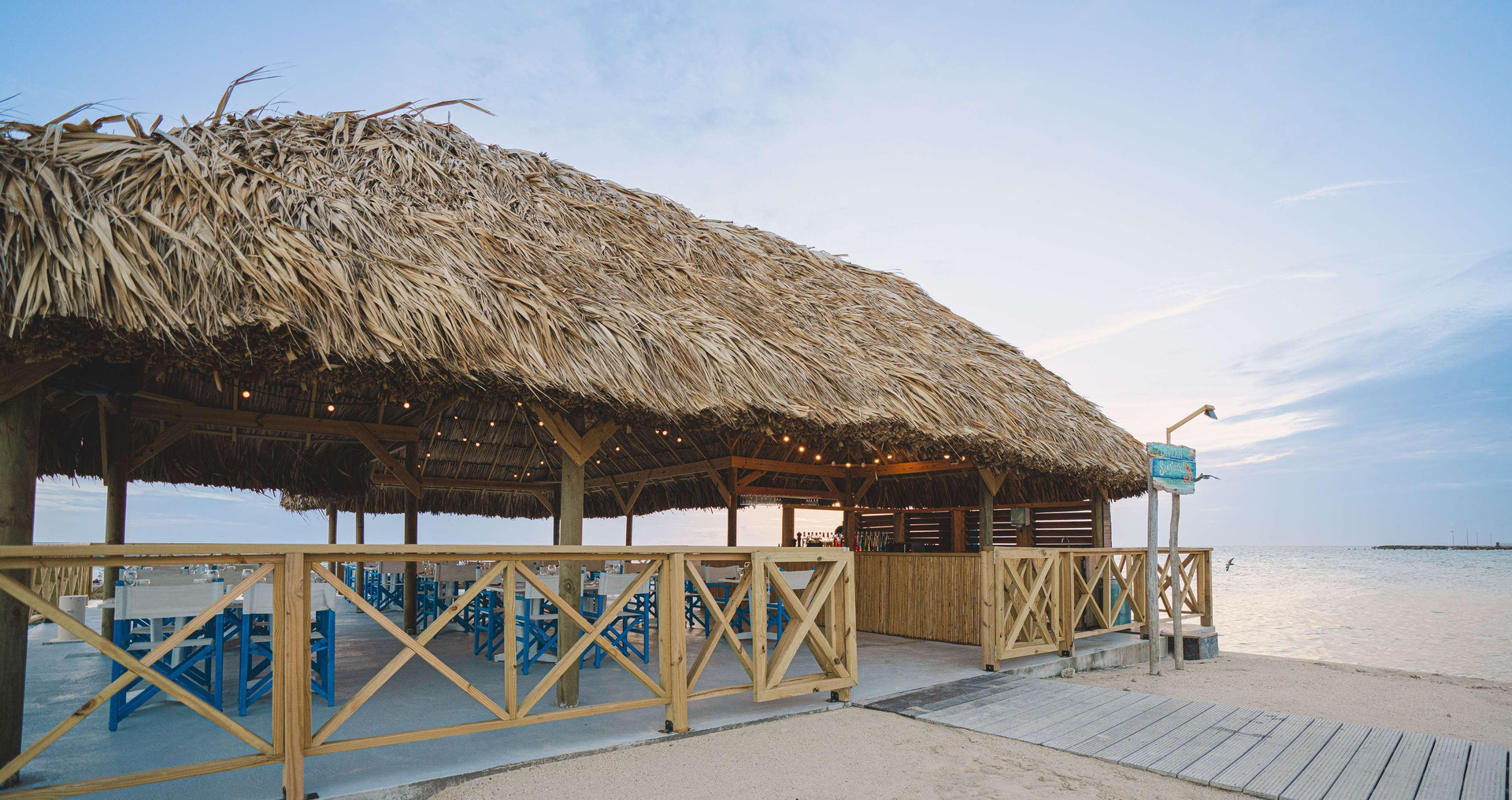 Restaurant Mangrove Beach Corendon Curacao All-Inclusive Resort, Curio by Hilton