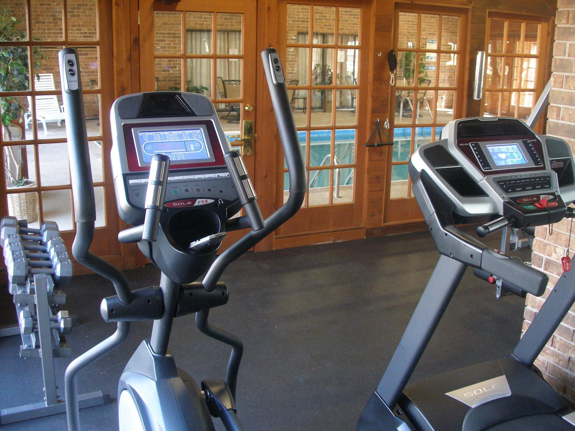 Gimnasio Suburban Studios Kansas City Airport North