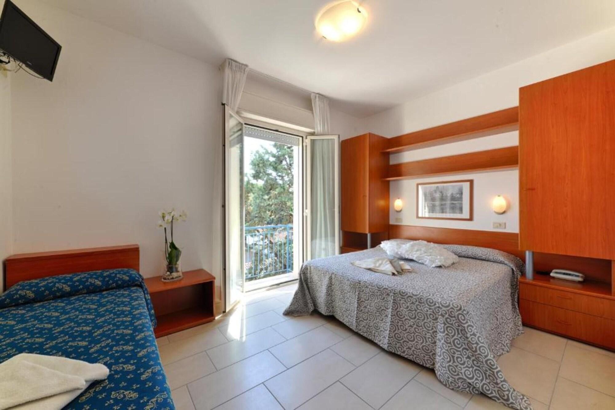 Equipamiento de Habitación HOTEL TAORMINA