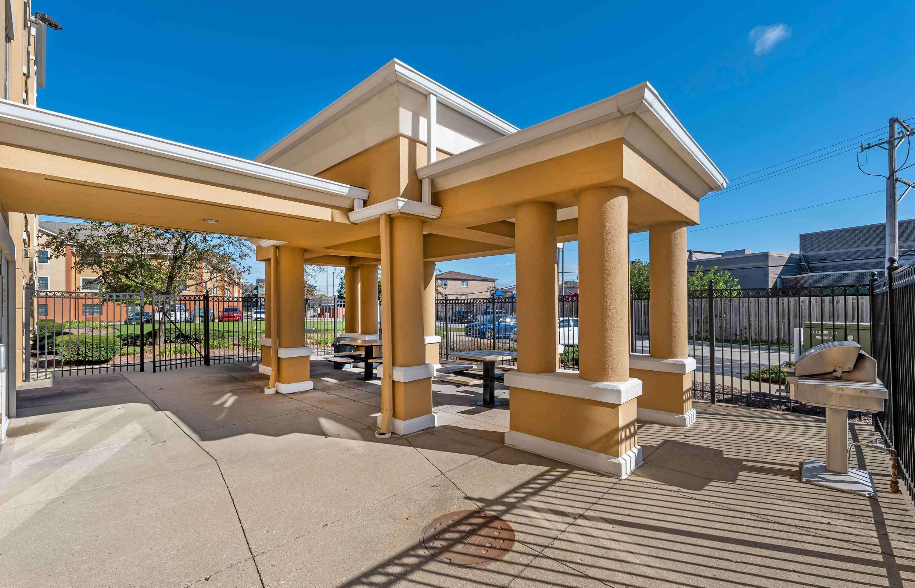 Varios Extended Stay America Suites Chicago O'Hare Allstate Arena