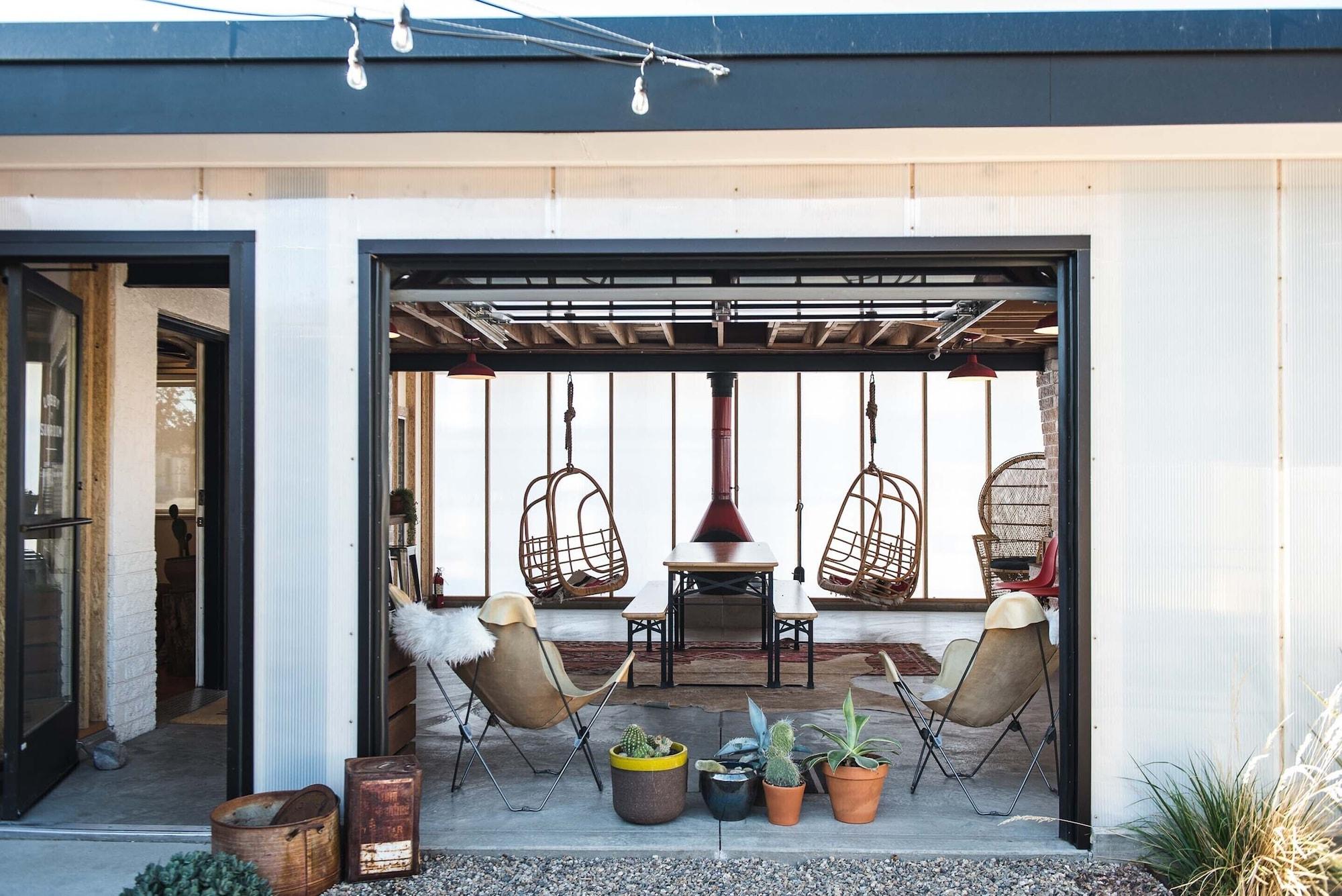 Vista Lobby The Amigo Motor Lodge