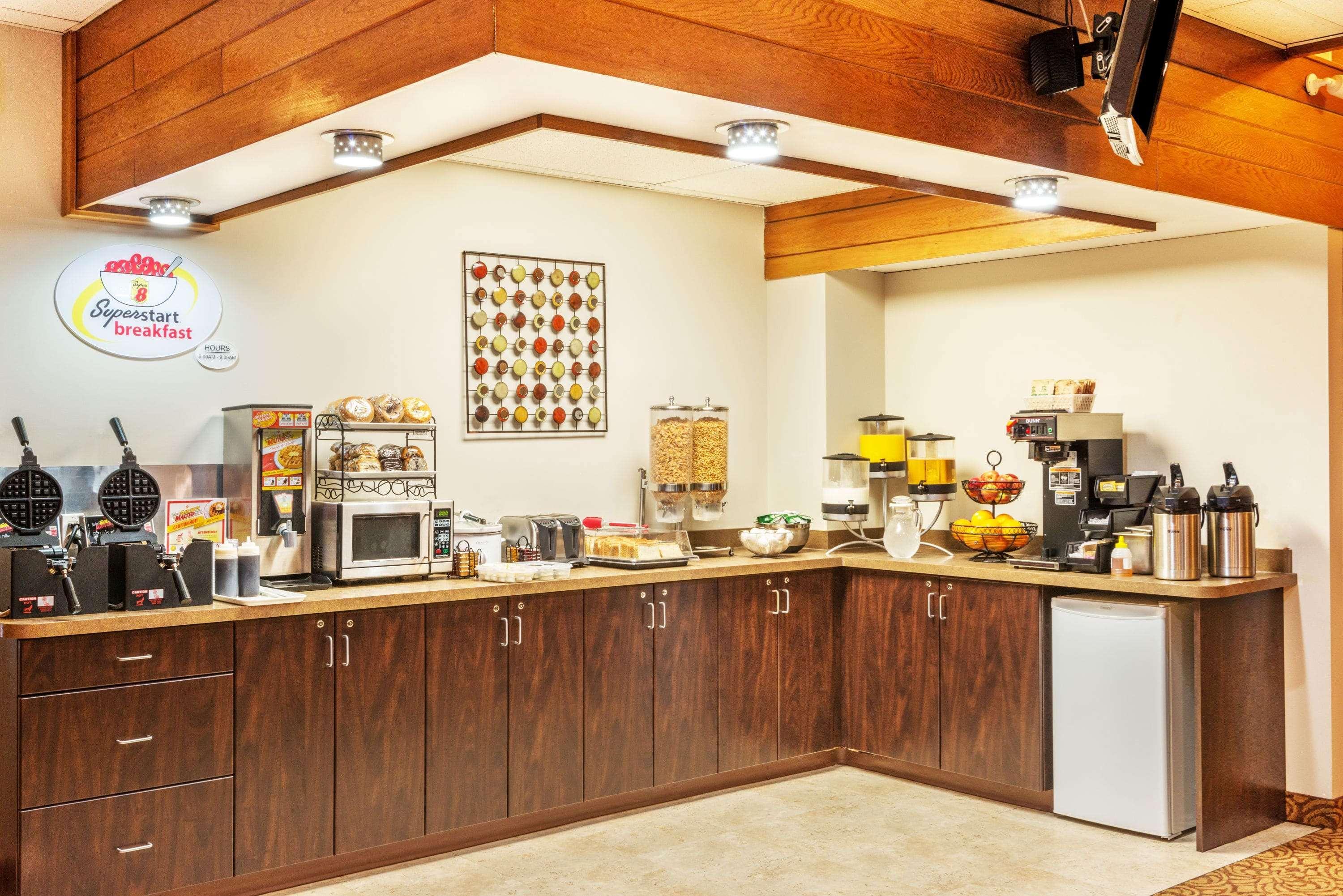 Restaurant Super 8 by Wyndham Innisfail