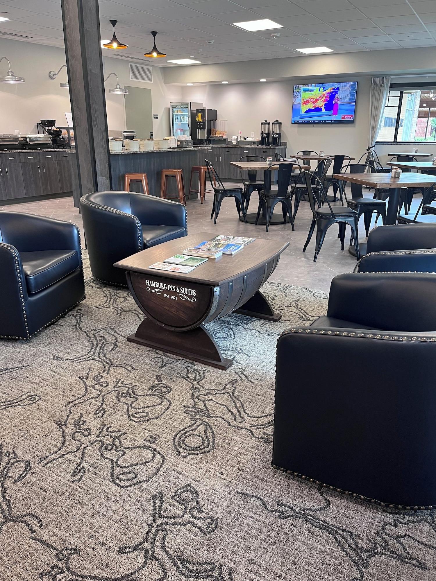 Vista Lobby Hamburg Inn & Suites