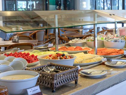 Área de café da manhã da hospedagem Maceio Atlantic Suites - Foto 4