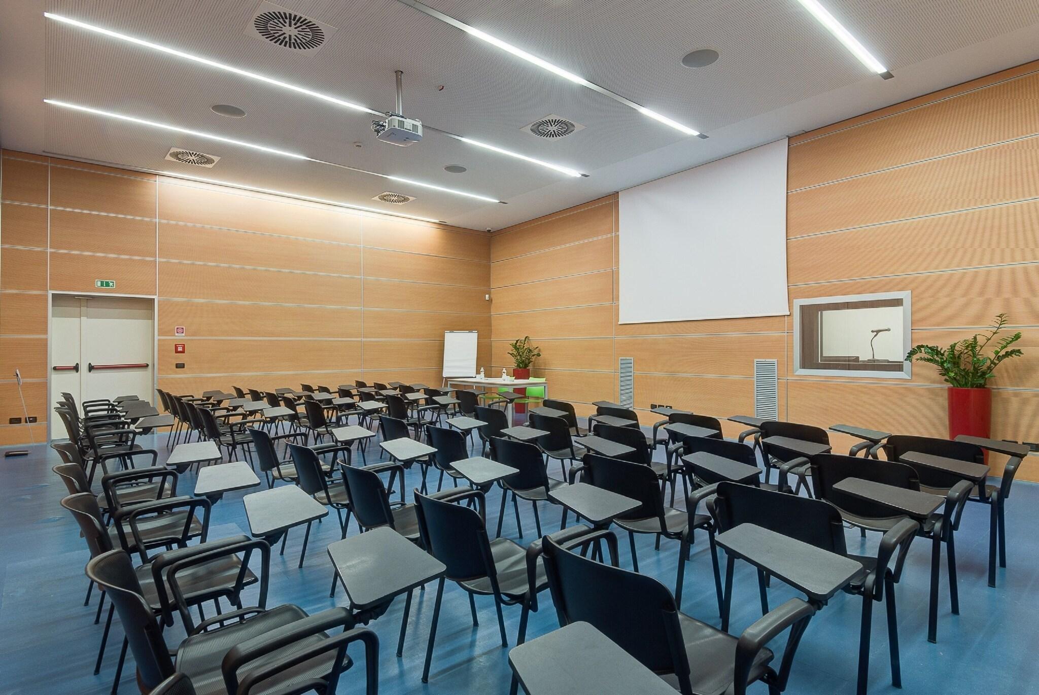 Centro de Negocios Camplus Guest Turro - Casa per Ferie