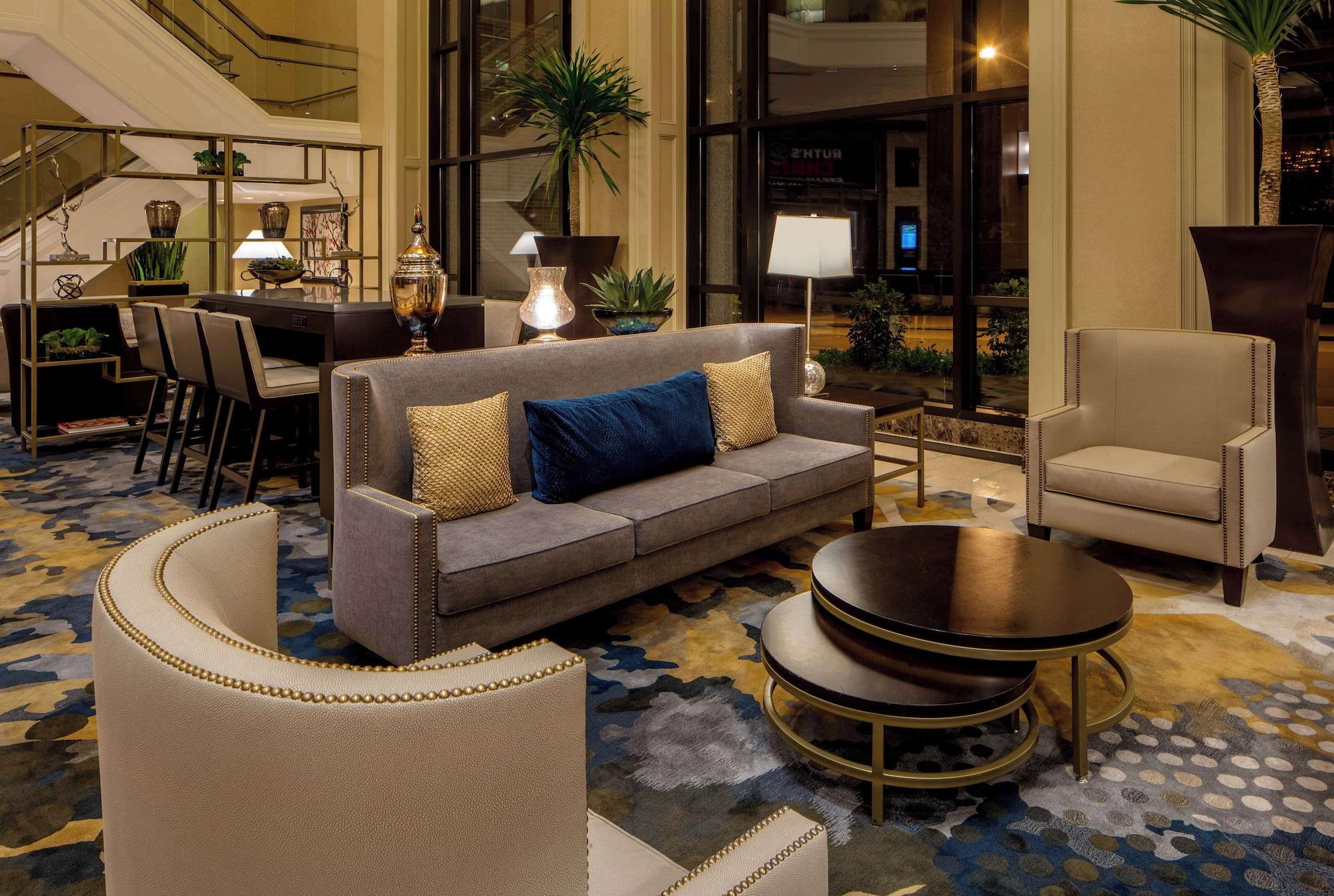 Vista Lobby Hyatt Regency St. Louis at The Arch