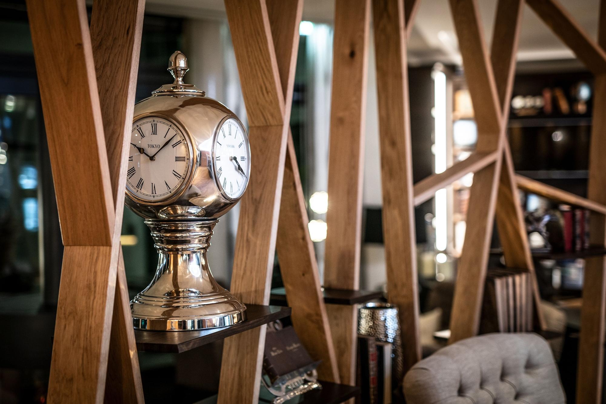 Vista Lobby BLOCK Hotel & Living