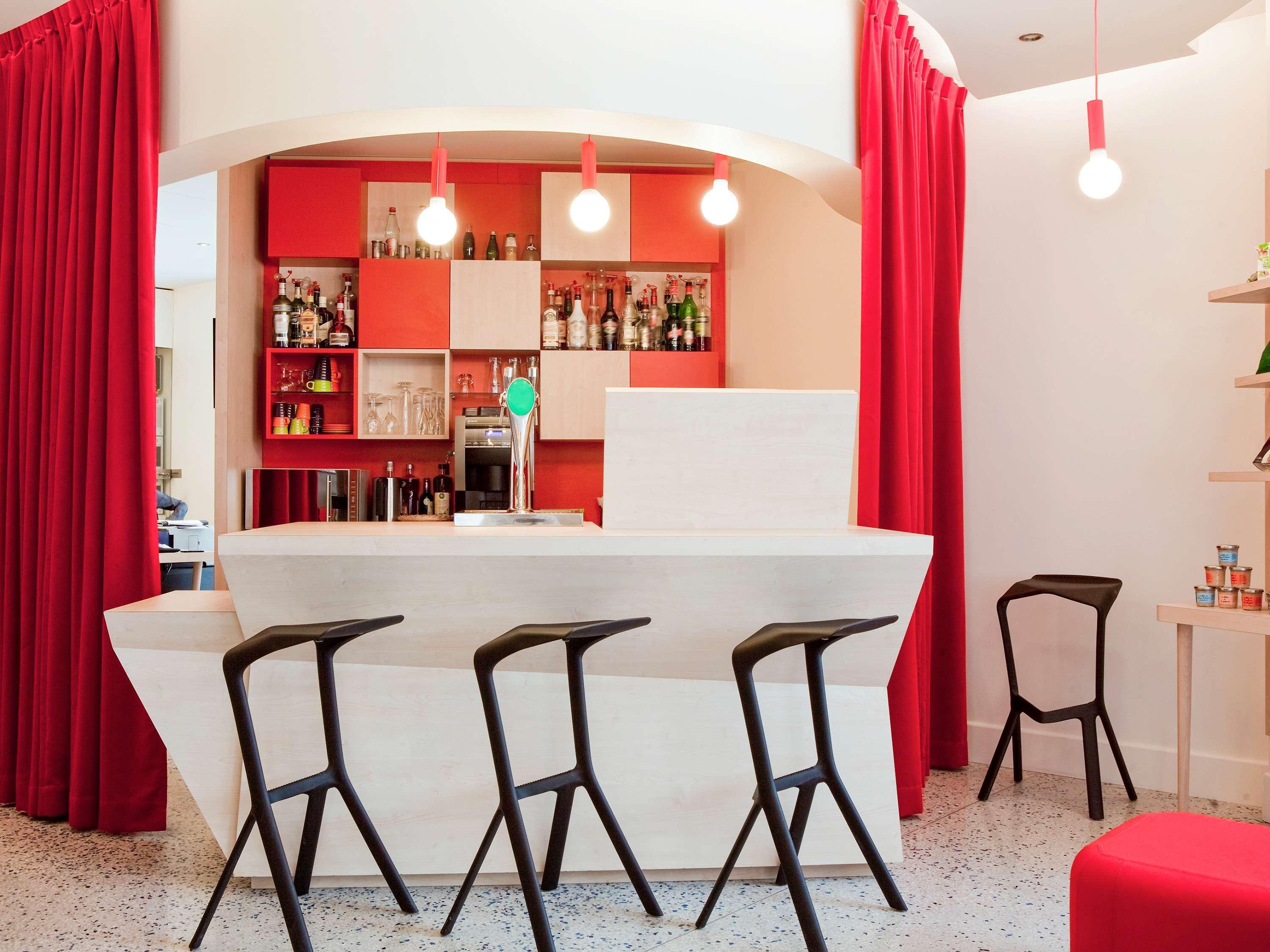 Bar/Salón ibis Styles Paris Mairie de Montreuil