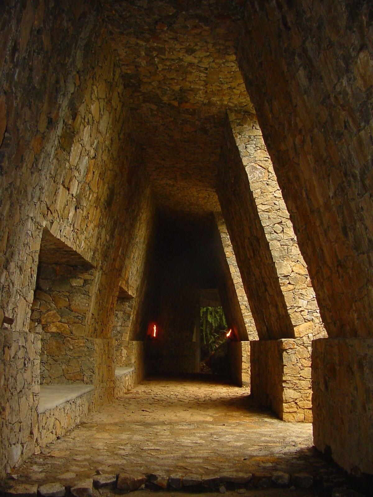 Vista Lobby Boulder Garden Hotel