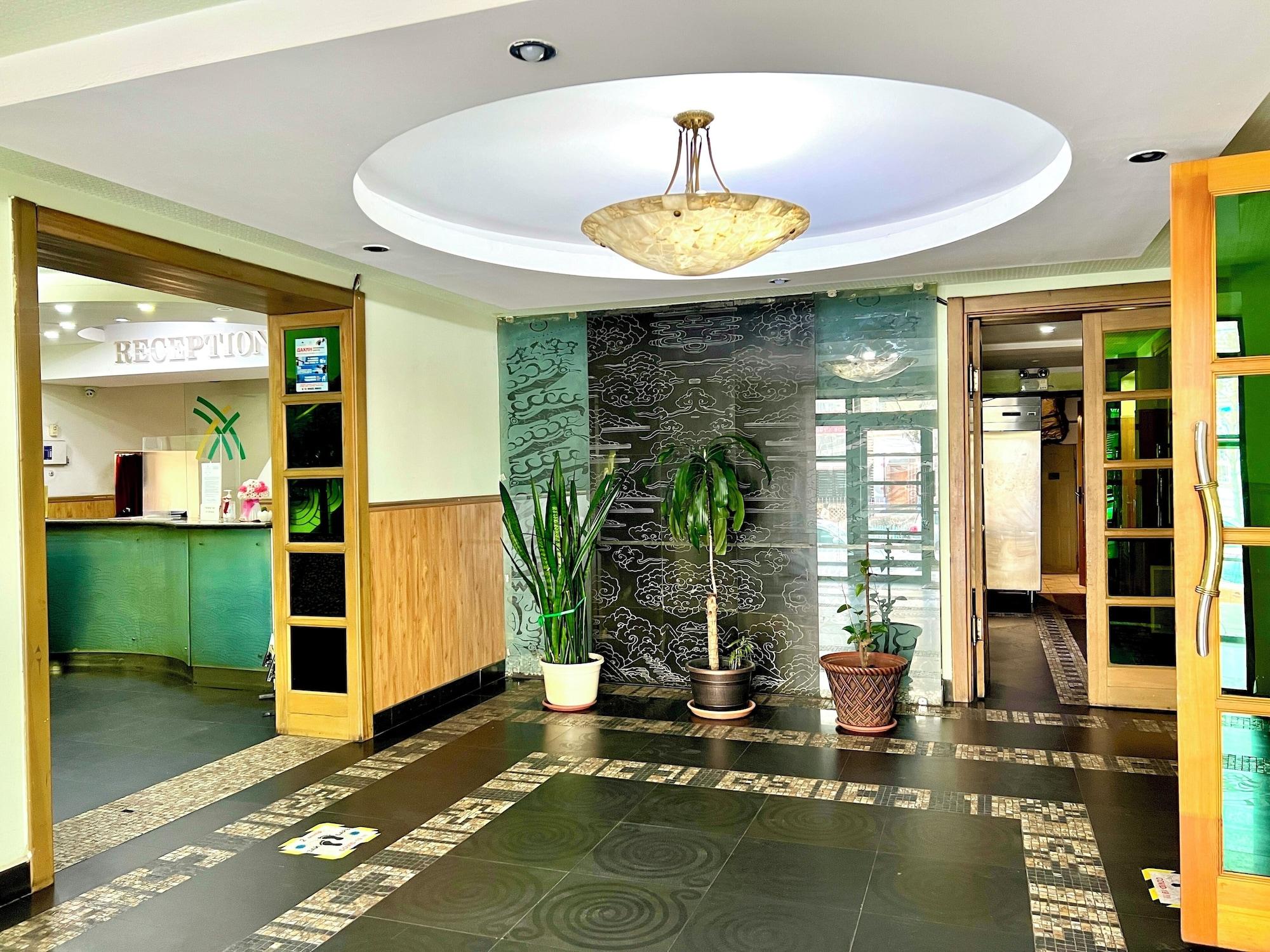 Vista Lobby Kharaa Hotel & Restaurant