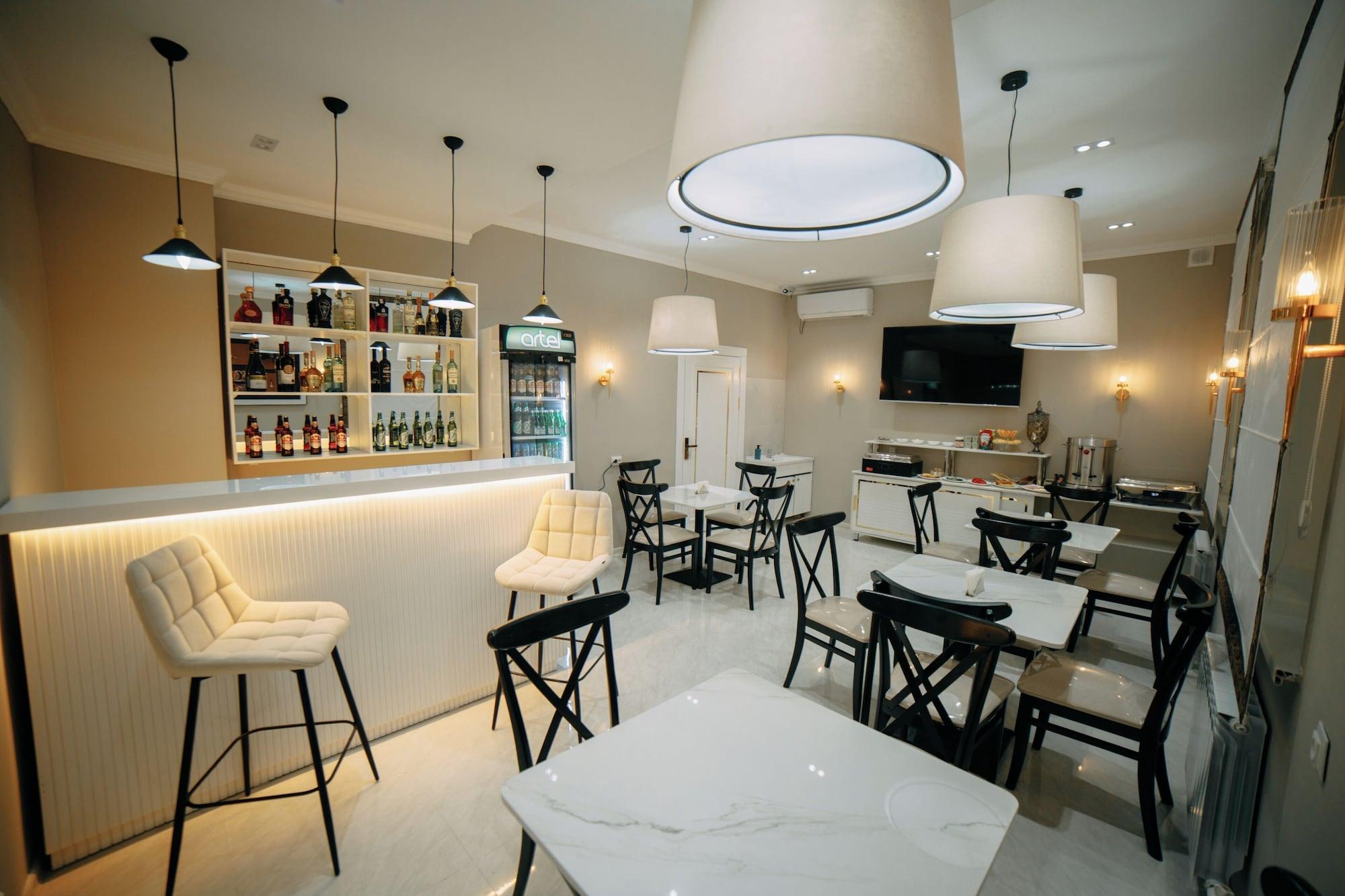 Restaurant Central Plaza