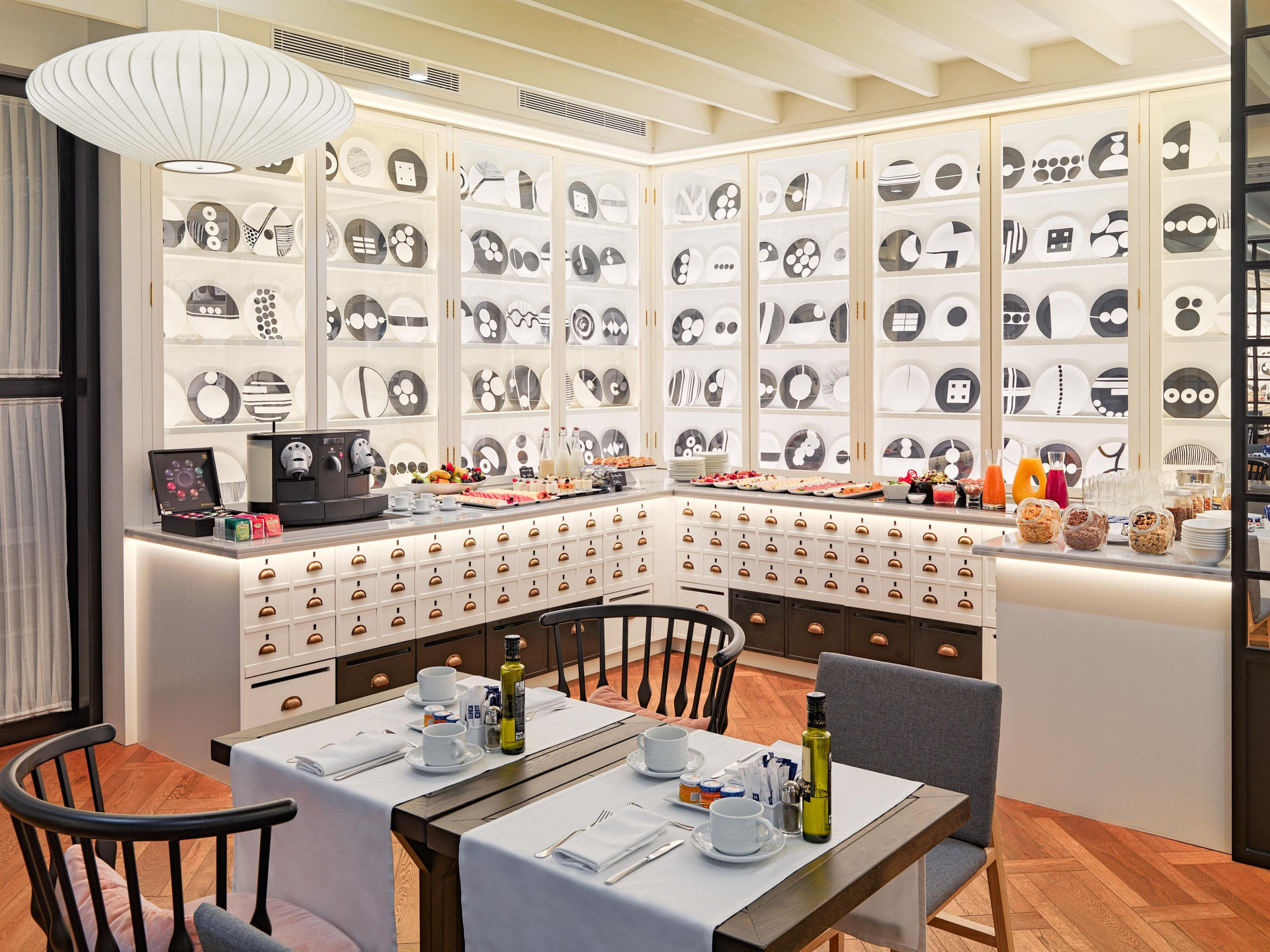 Restaurant H10 Universitat Hotel