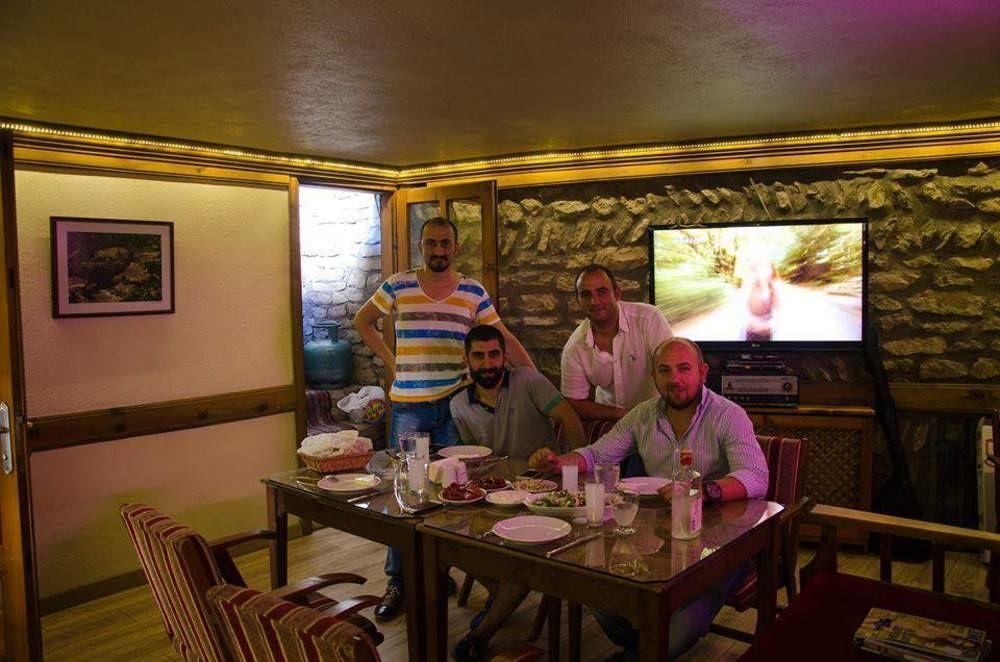 Bar/Salón Cesmeli Konak Garden