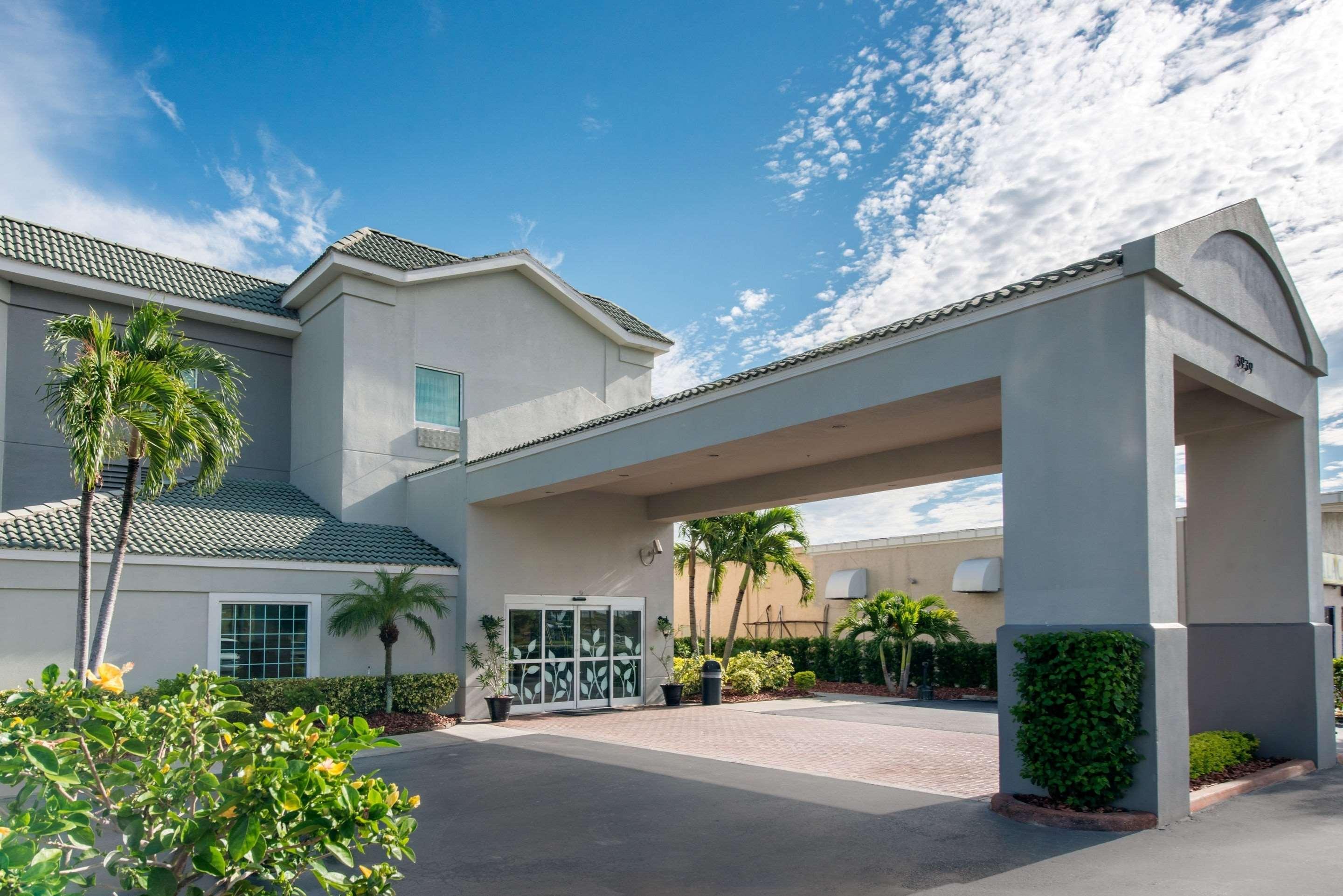 Vista Exterior Sleep Inn Clearwater - St Petersburg