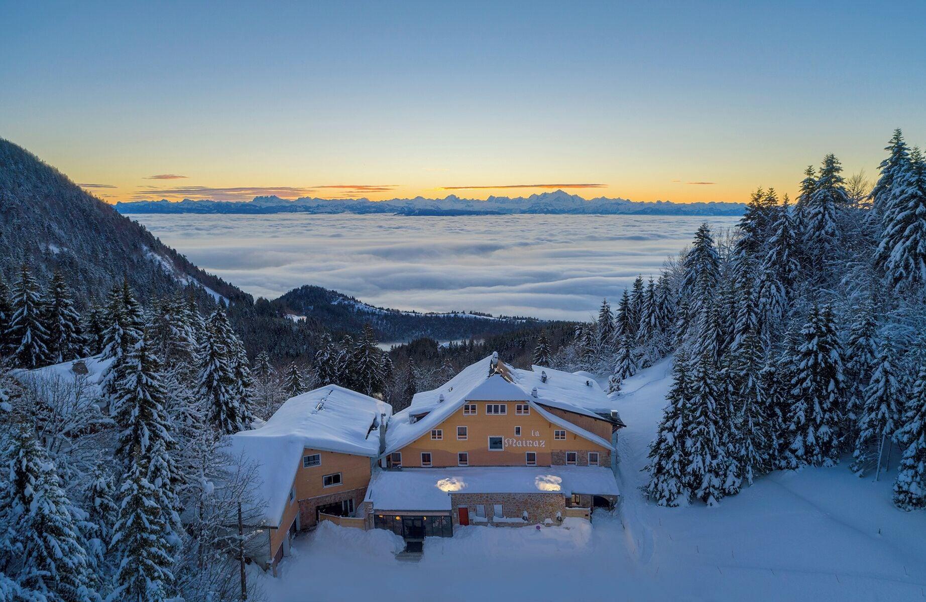 Varios Chalet Hôtel La Mainaz Restaurant & Resort