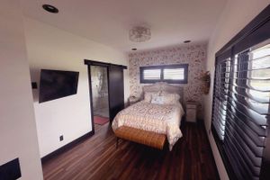 Alojamiento - Rustic charm meets modern comfort on 154 acres of Missouri countryside.