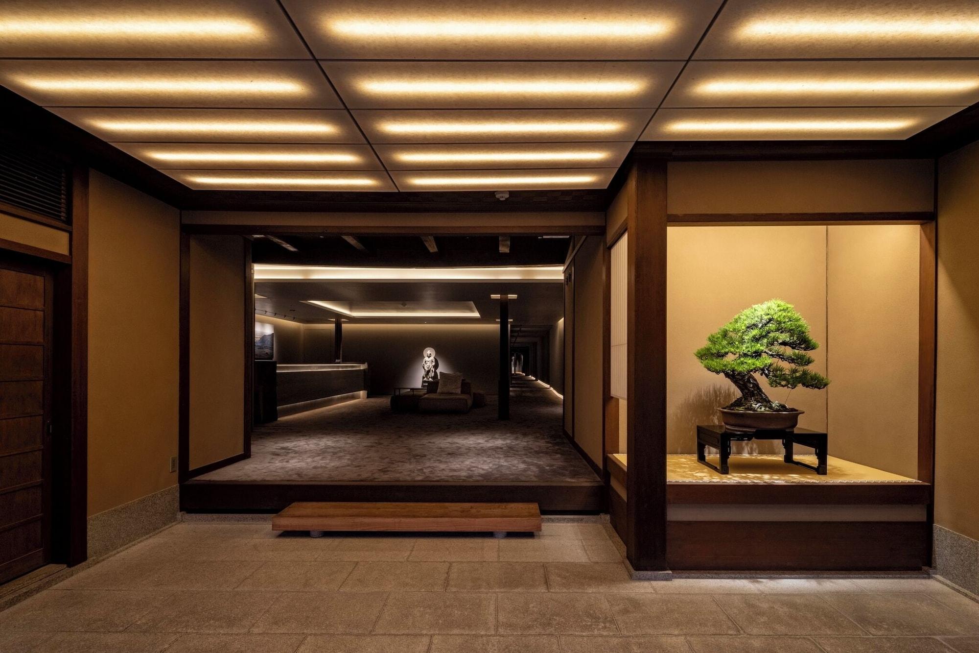 Vista Lobby Momoyama Onsen Tsukimikan