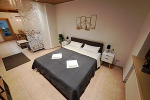 Alquiler Vacacional - Modern apartment in Oberbexbach, for up to 5 people, with desk & parking space