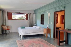Alquiler Vacacional - Spacious 4bed - 3bath villa w infinity pool and lush surroundings.