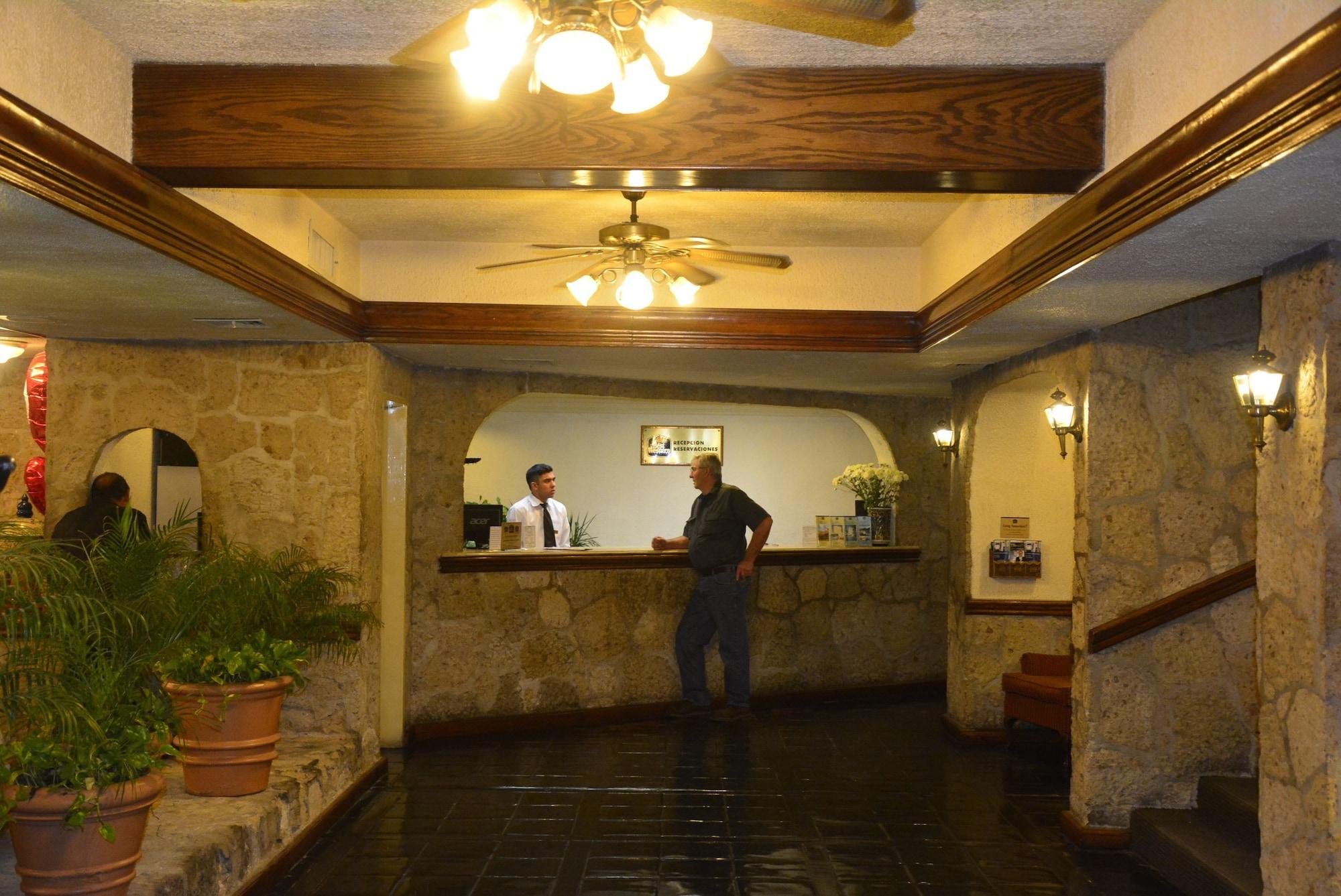 Vista Lobby Best Western Posada Del Rio