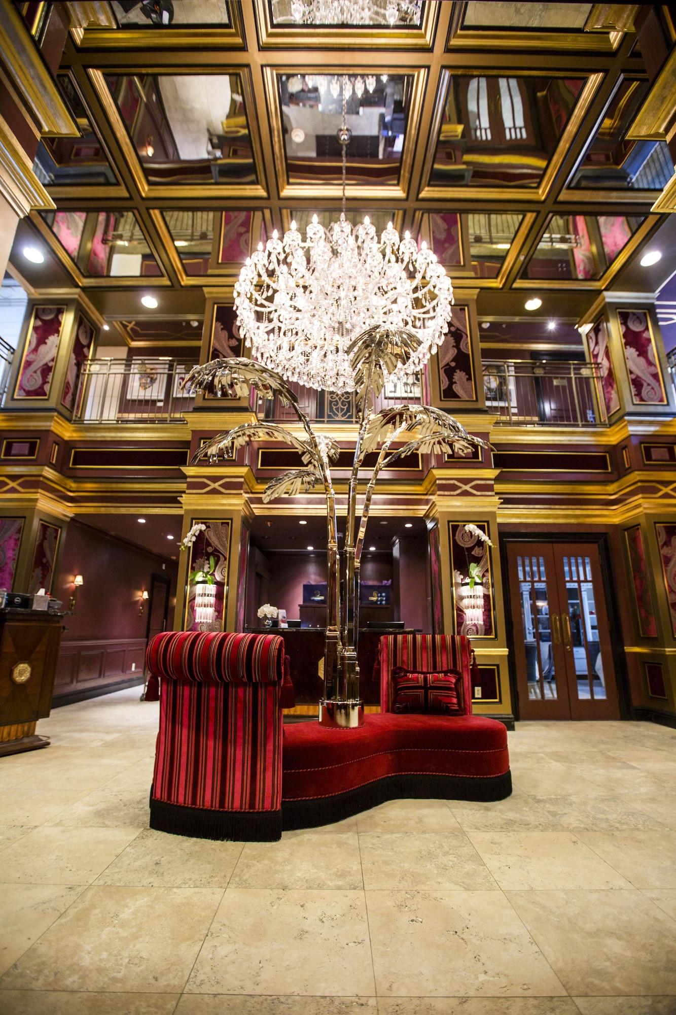 Vista Lobby Windsor Arms Hotel